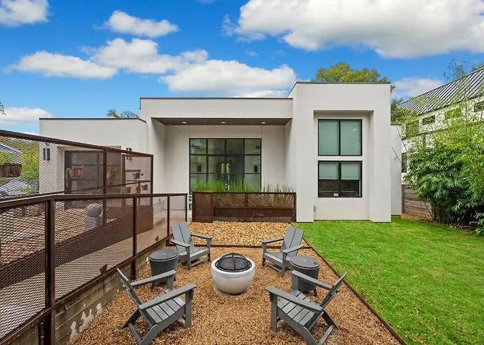 Central Contemporary W/ Pool And Spa Austin